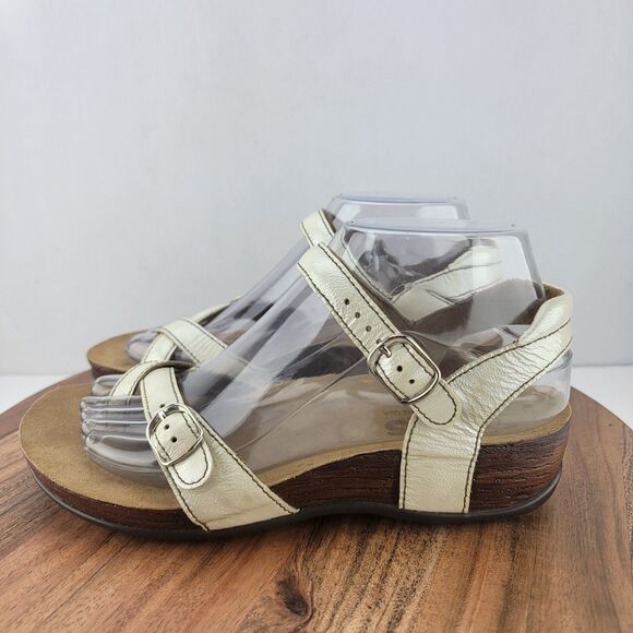 SAS Womens Size 7 White Leather Slingback Buckle Adjustment Sandals - Picture 1 of 7